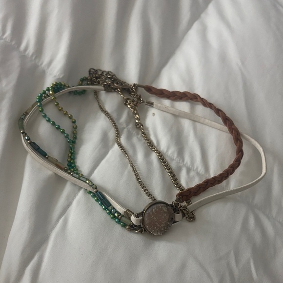 None Jewelry - Elegant Green and Brown Beaded Necklace